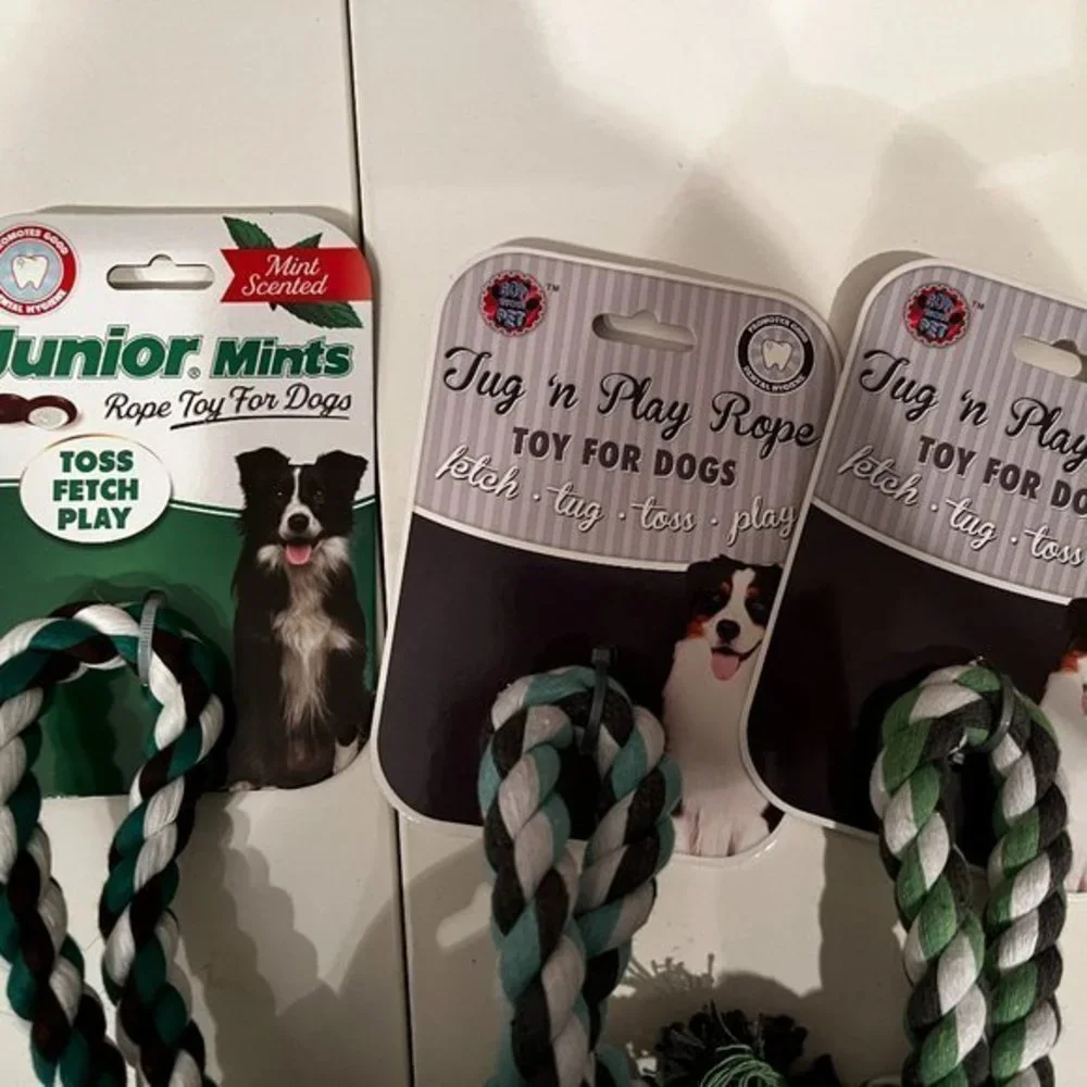 Dog Toys / Rope Toys‎ and Squeaky Toys (four) (new)